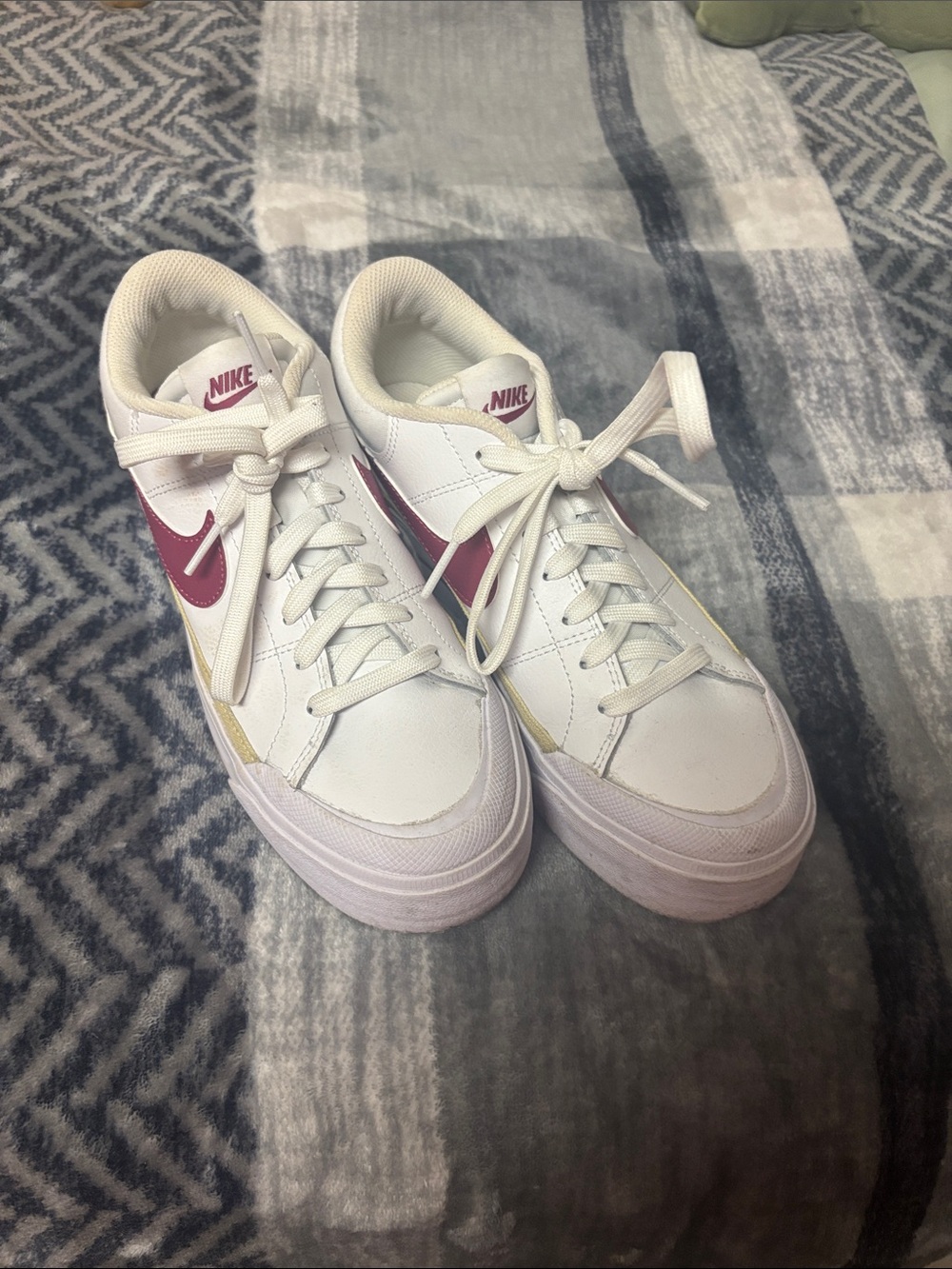 Nike White Women's Sneakers with Pink Swoosh and Yellow Accent